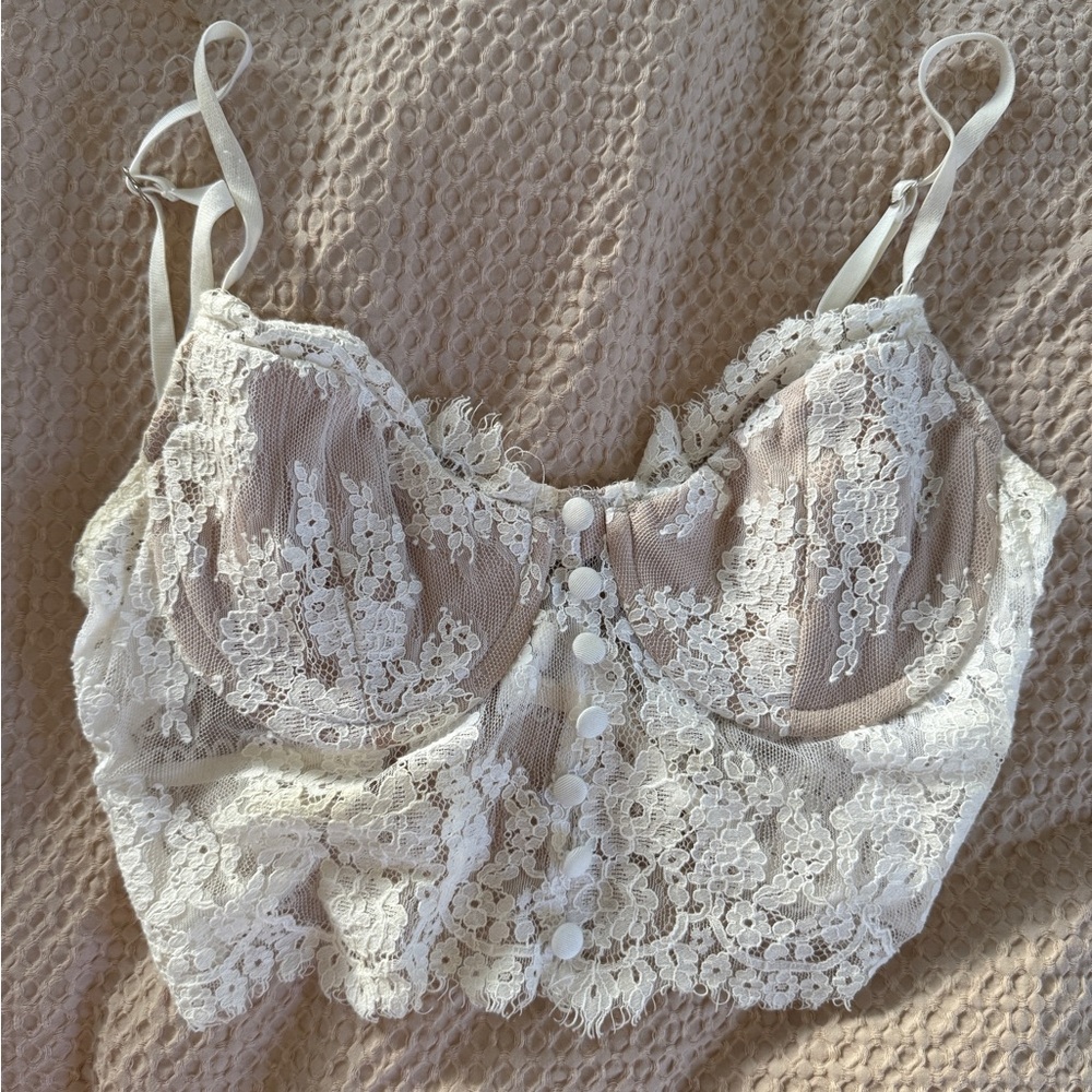 Elegant Lace Bralette - Cream